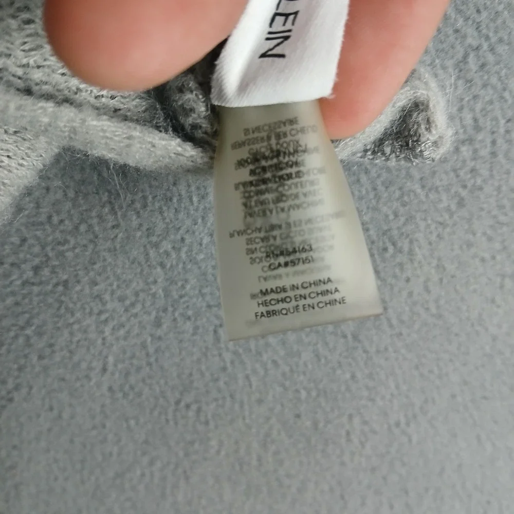 Calvin Klein Infiniti Scarf Womens Light Gray Textured Soft Stretch Comfortable‎